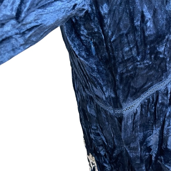 Boston Proper Blue Crushed Velvet Tunic with Beaded Detail - Picture 7 of 12